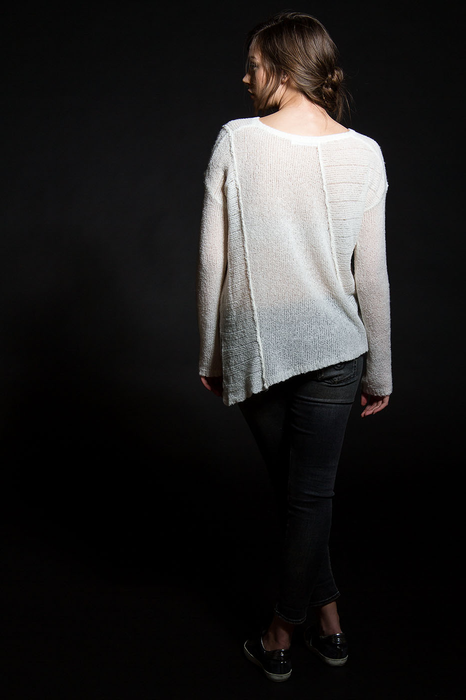 F112CN_SoftPullover_White_Back