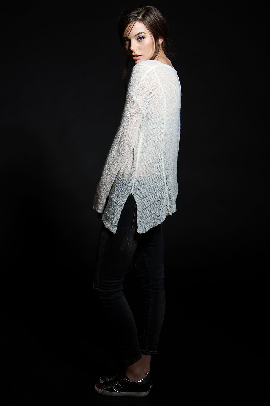 F112CN_SoftPullover_White_Side