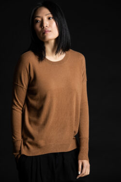 Paychi Guh | Relaxed Luxe Crew, Camel, 100% Baby Cashmere