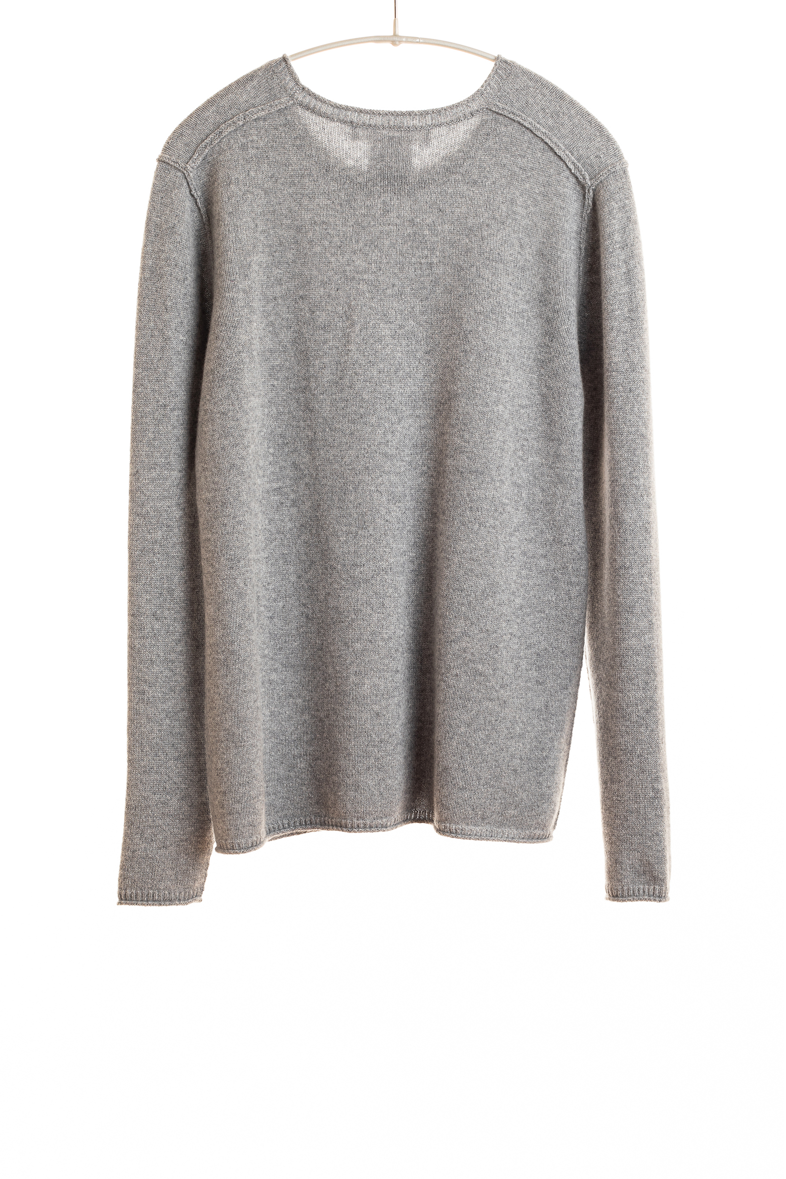 Paychi Guh | Cozy Luxe Crew, Husky Grey, 100% Baby Cashmere Paychi Guh | Cozy Luxe Crew, Husky Grey, 100% Baby Cashmere