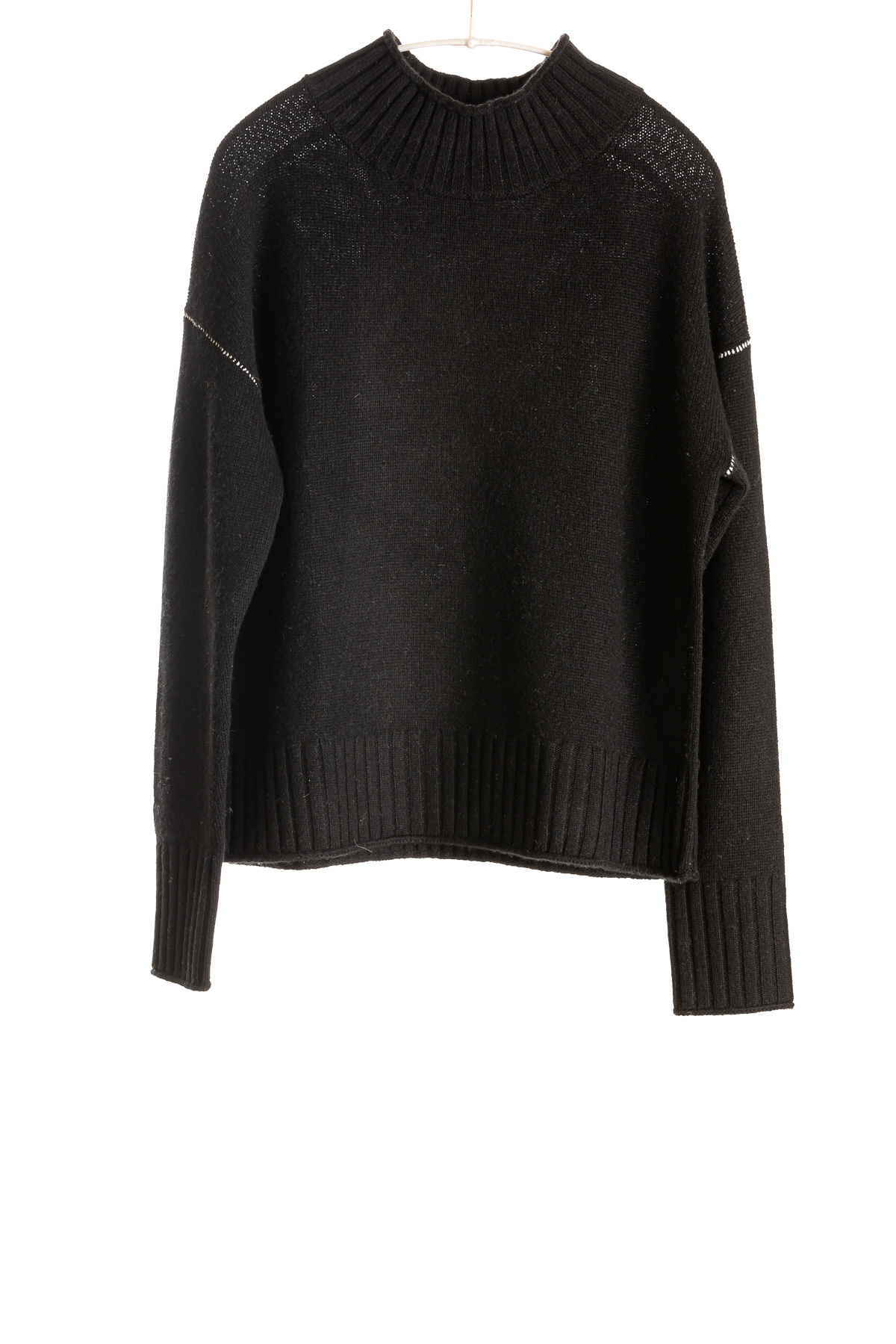 F457_RibNeckPullover_Black_H1Front