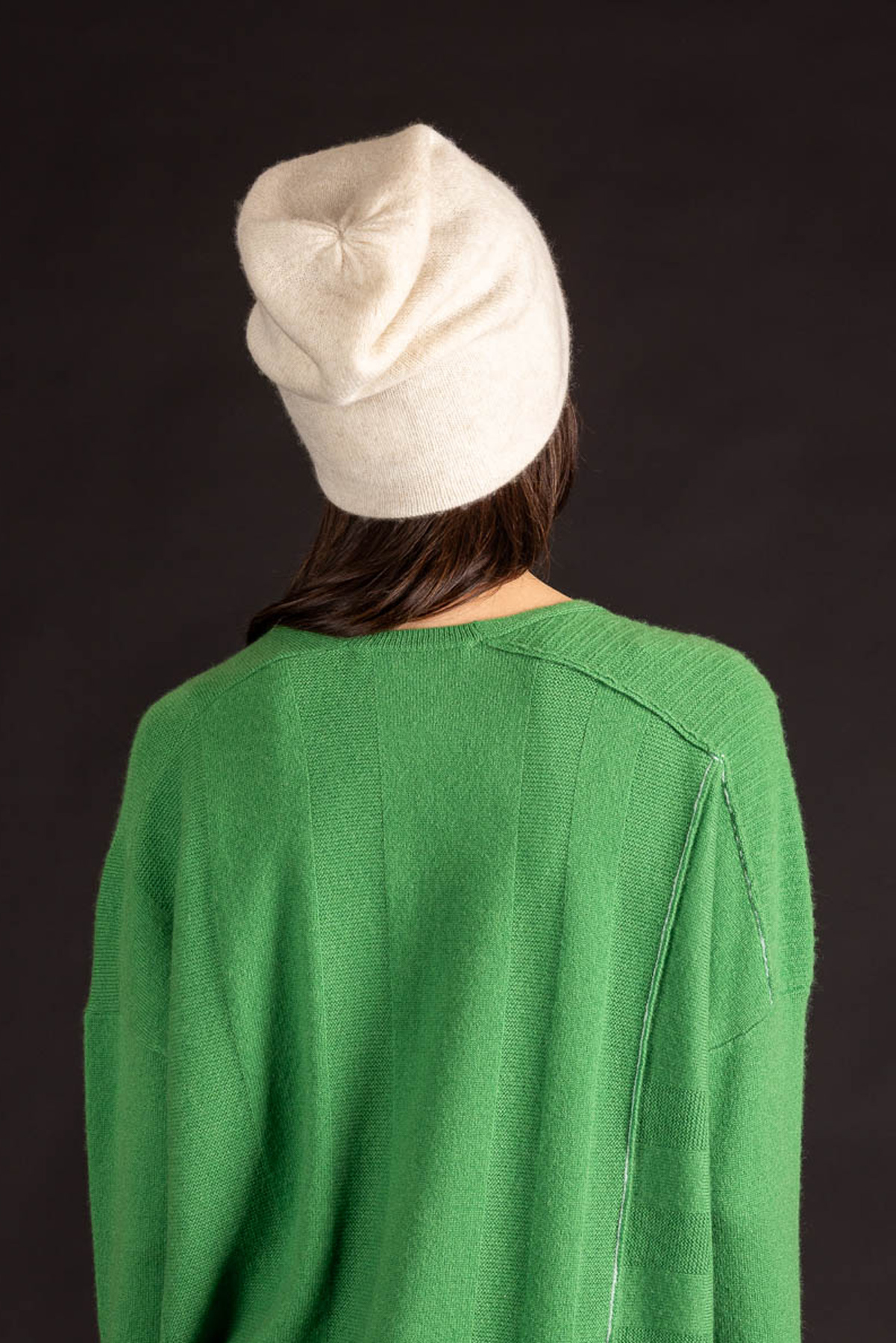 F161A_SlouchyBeanie_Natural_E2