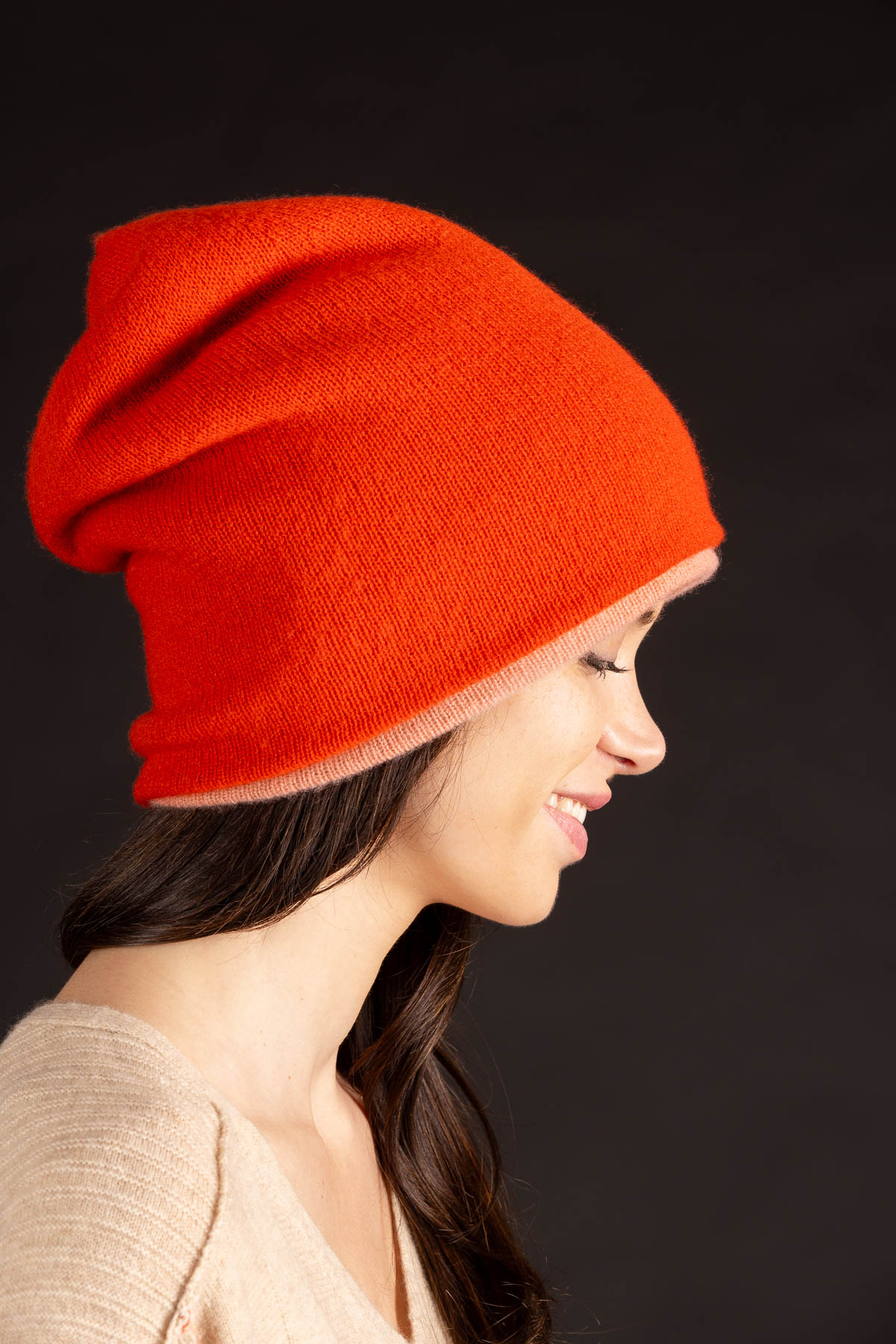 F161A_SlouchyBeanie_RococcoRed_E3