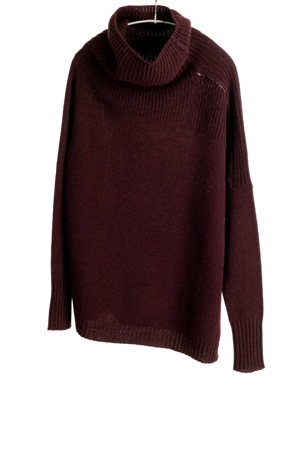 F297_RelaxedMockPullover_Currant_H1Front