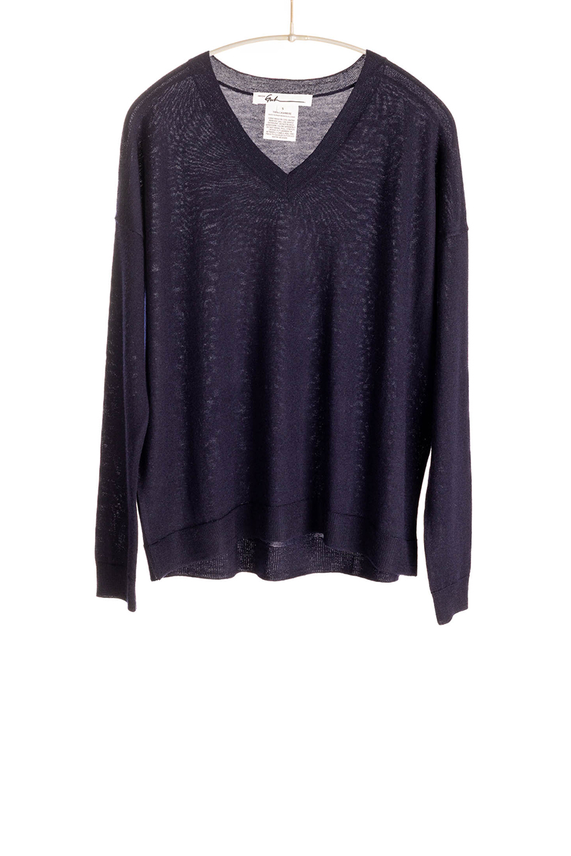 F495_EverydayVNeckPullover_Navy_H1Front