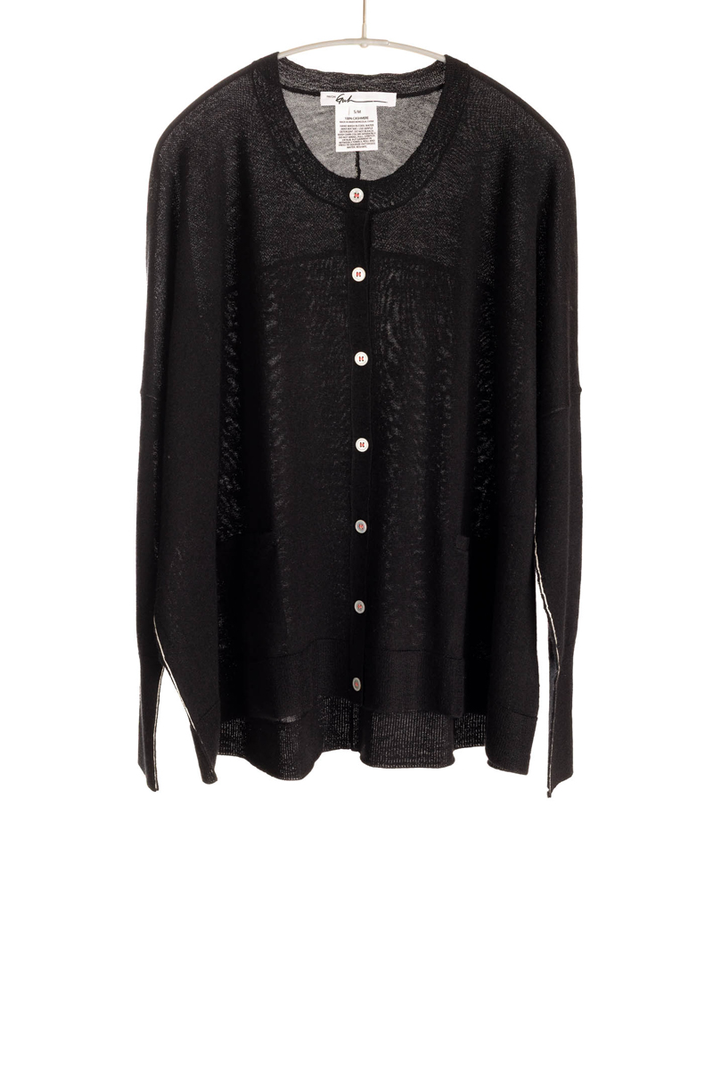 F498_BoxyCardigan_Black_H1Front