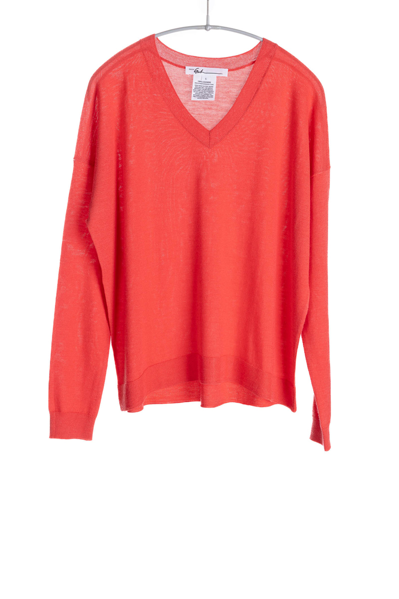 F495_EverydayVNeckPullover_Poppy_H1Front