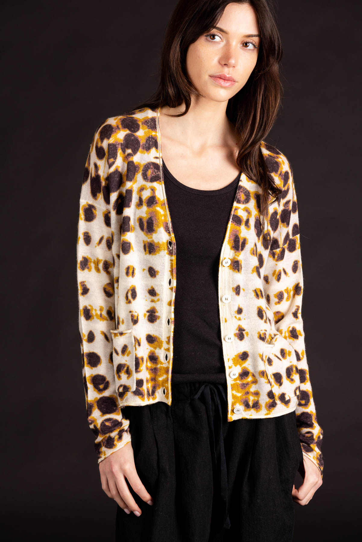 F499P_DottedVNeckCardigan_Gold_E3